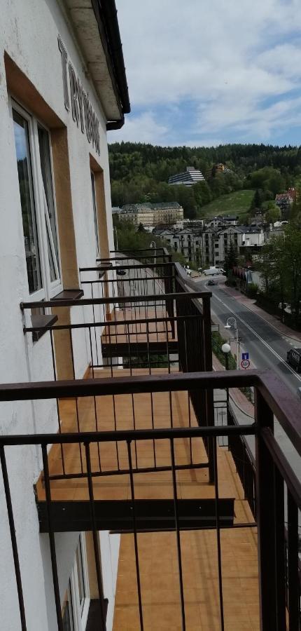 Domy Wczasowe Tryumfy Bed and Breakfast Krynica-Zdrój Exteriör bild