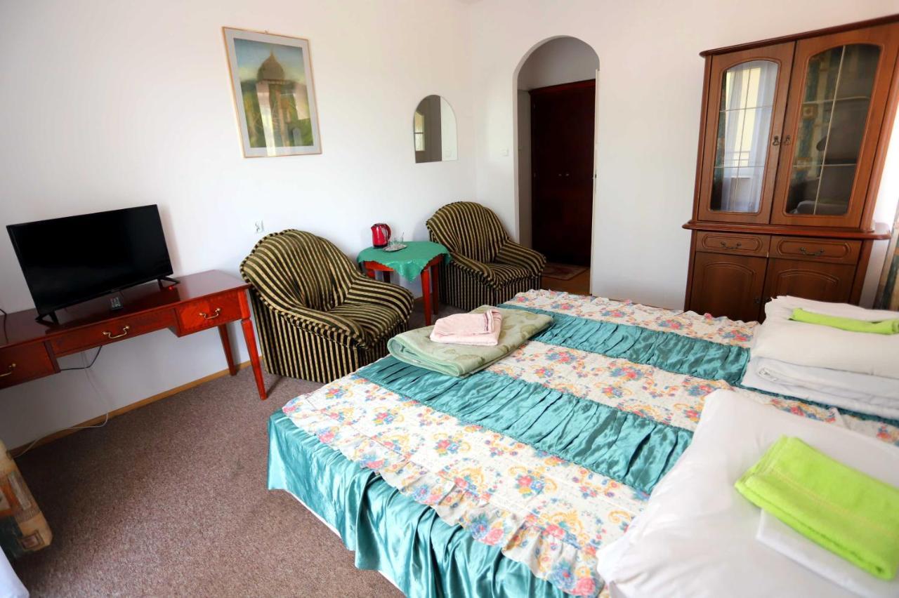 Domy Wczasowe Tryumfy Bed and Breakfast Krynica-Zdrój Exteriör bild