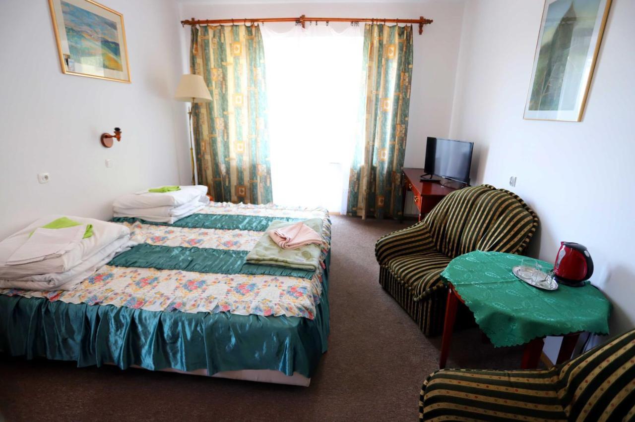 Domy Wczasowe Tryumfy Bed and Breakfast Krynica-Zdrój Exteriör bild