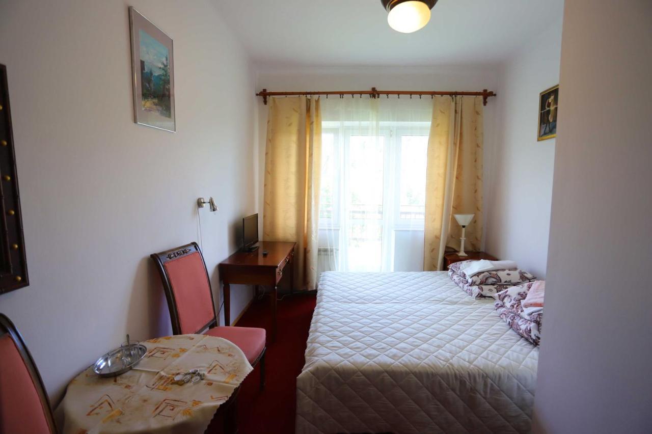 Domy Wczasowe Tryumfy Bed and Breakfast Krynica-Zdrój Exteriör bild