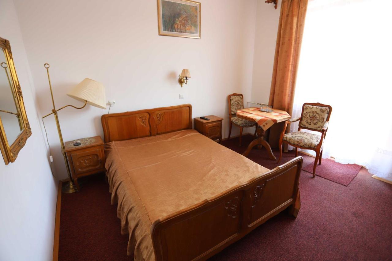 Domy Wczasowe Tryumfy Bed and Breakfast Krynica-Zdrój Exteriör bild