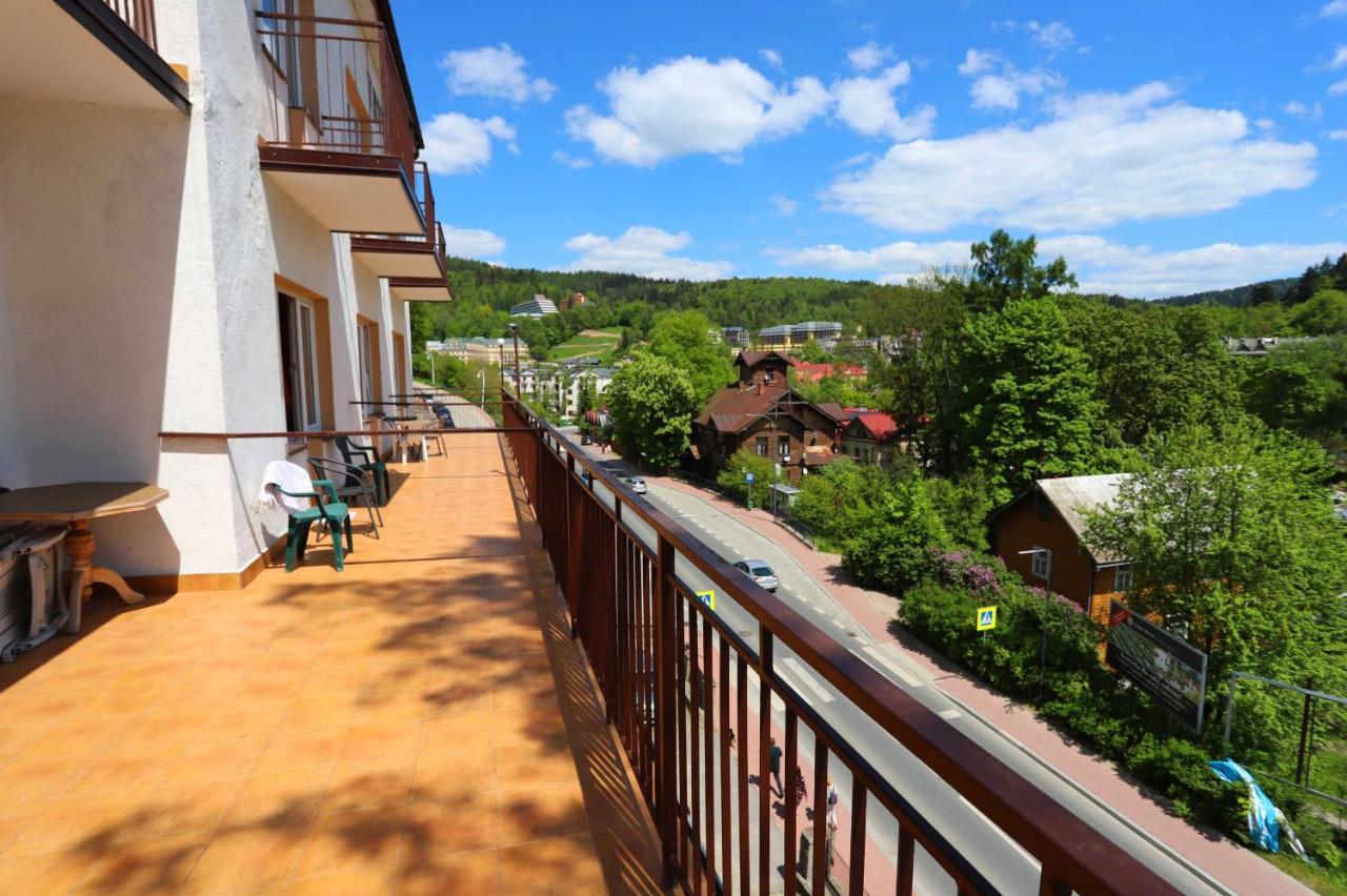 Domy Wczasowe Tryumfy Bed and Breakfast Krynica-Zdrój Exteriör bild