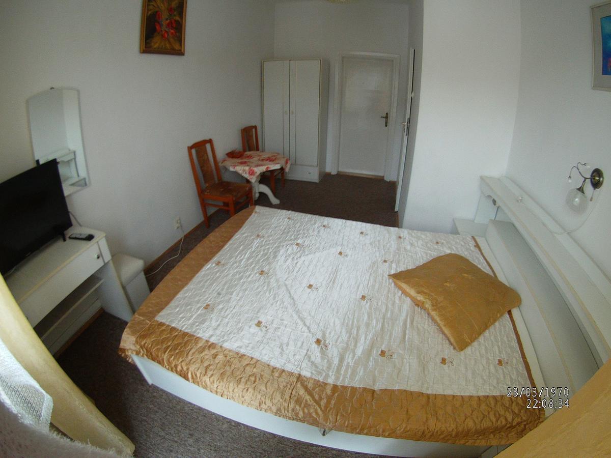 Domy Wczasowe Tryumfy Bed and Breakfast Krynica-Zdrój Exteriör bild